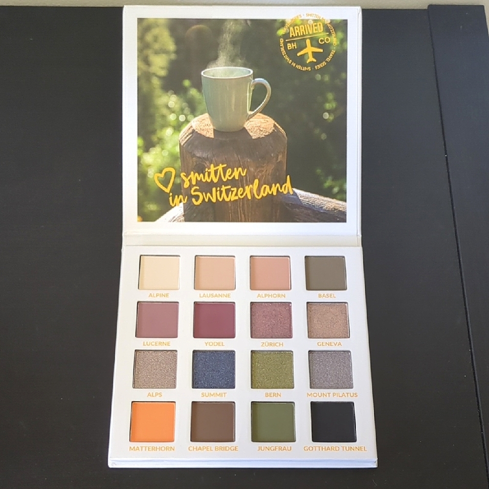 BH Cosmetics Switzerland palette
